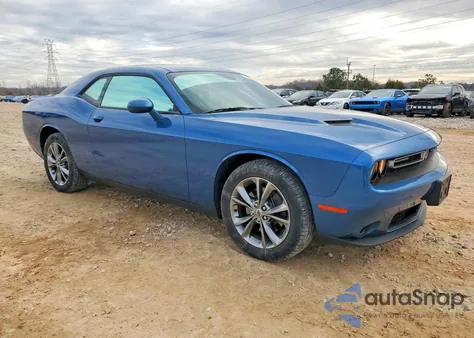 2020 Dodge Challenger Sxt z USA, uszkodzony, nr VIN 2C3CDZGG6LH207103